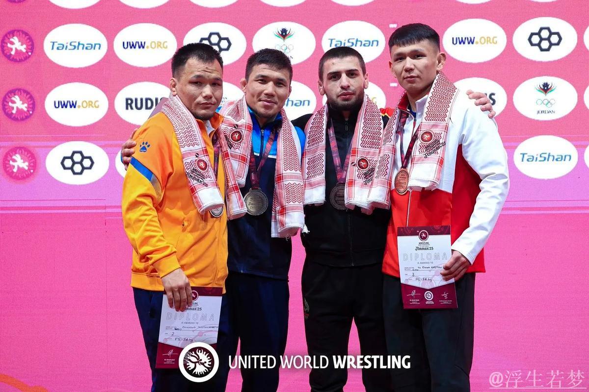 中国摔跤队亚锦赛斩获五枚奖牌 中国摔跤队亚锦赛斩获五枚奖牌